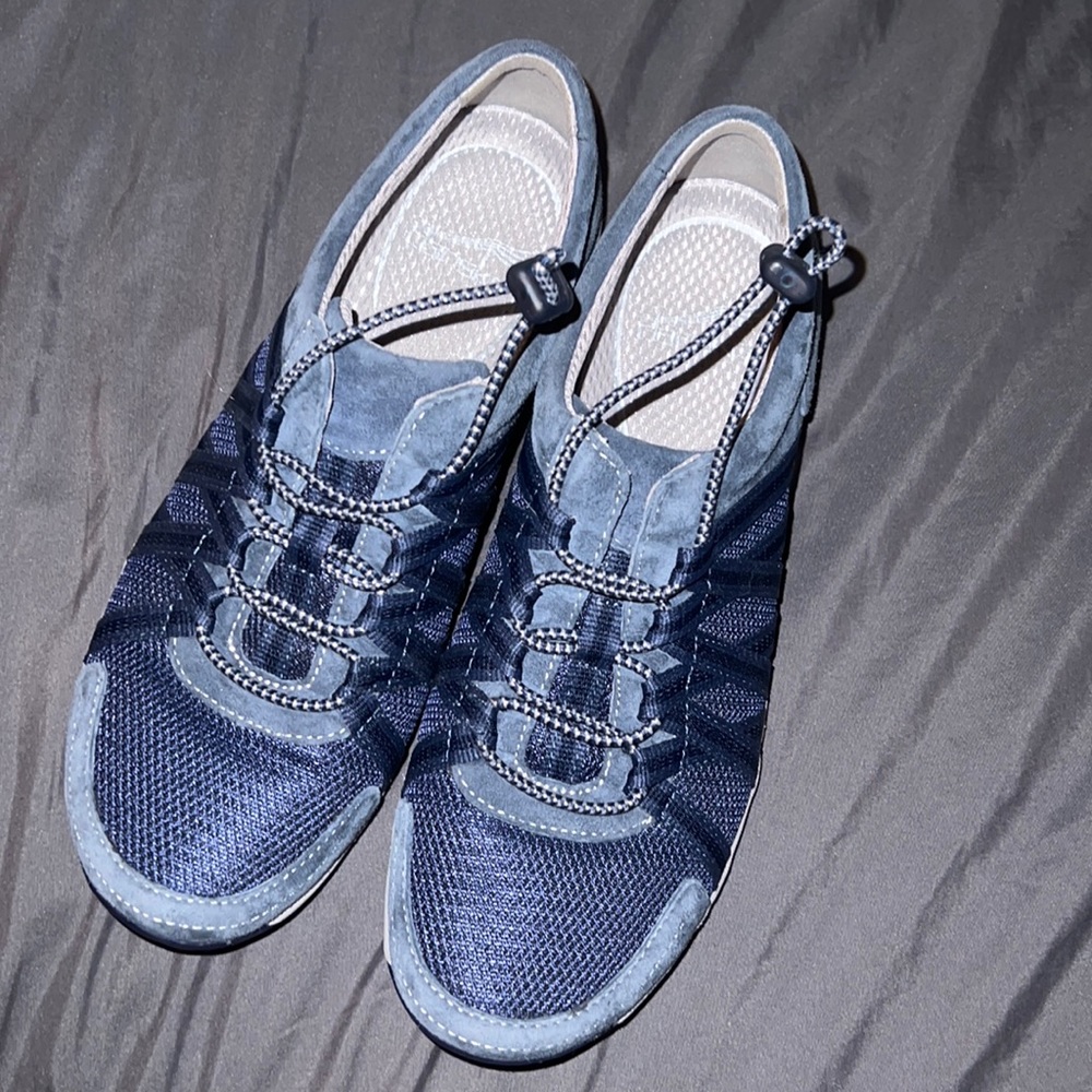 Dansko size 38 7 7.5 sneakers